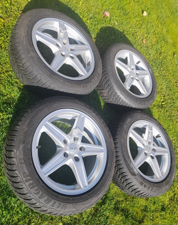 Predám 4 hliníkové disky so zimnými pneumatikami 205/55 R16