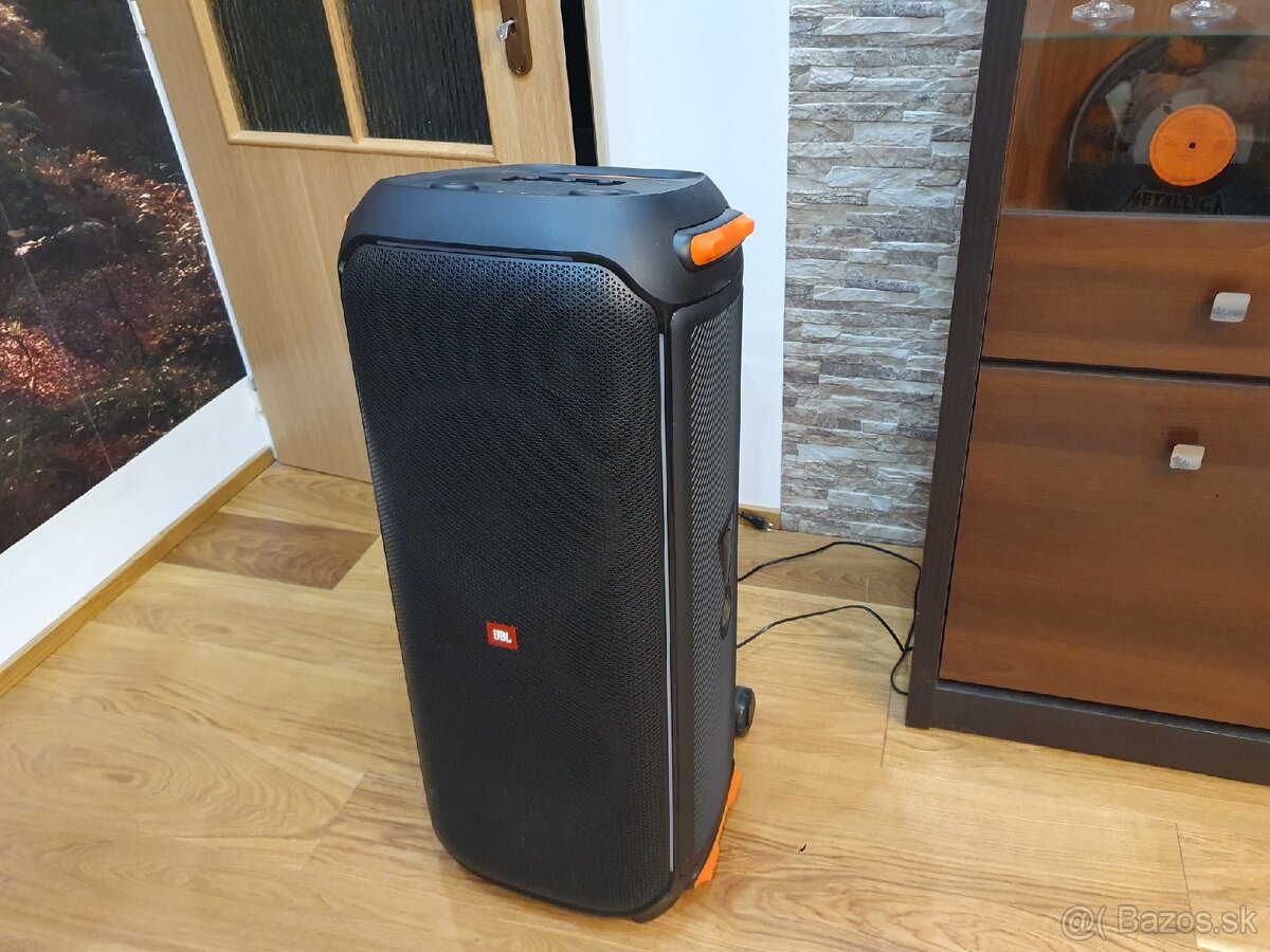 JBL 710