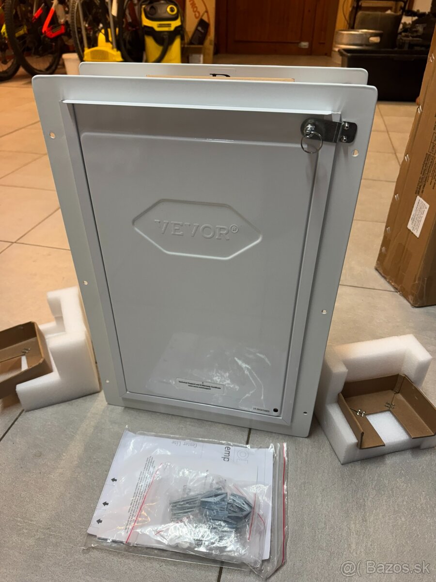 Prielez - kovové dvierka pre veľkých psov ca.30kg/ mačky