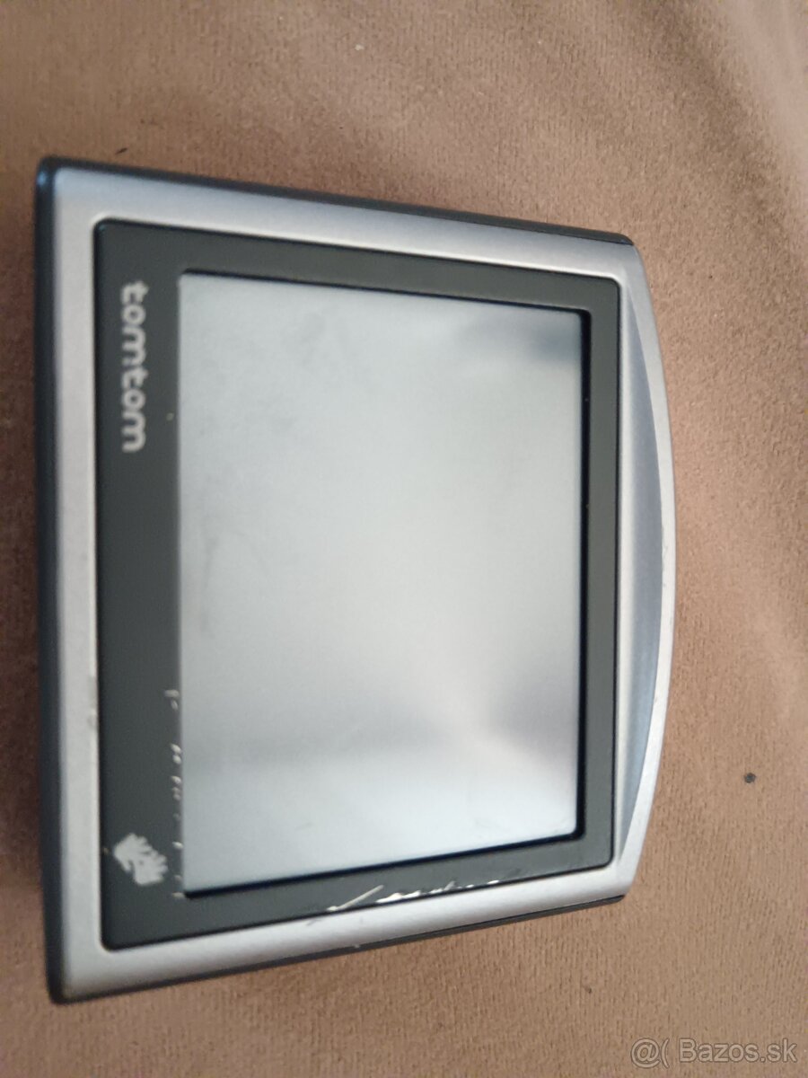 Navigácia TomTom
