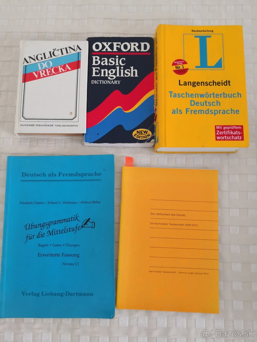 Predám učebnice, pracovné zošity, slovníky
