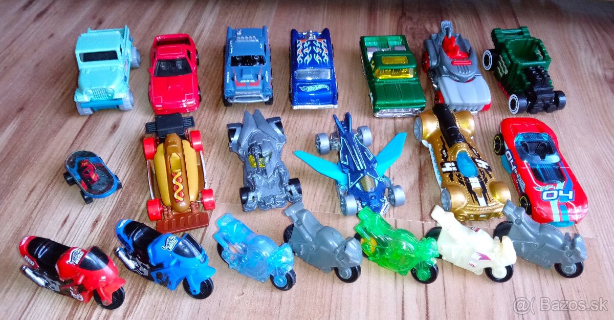 Autíčka kovové- Hot Wheels