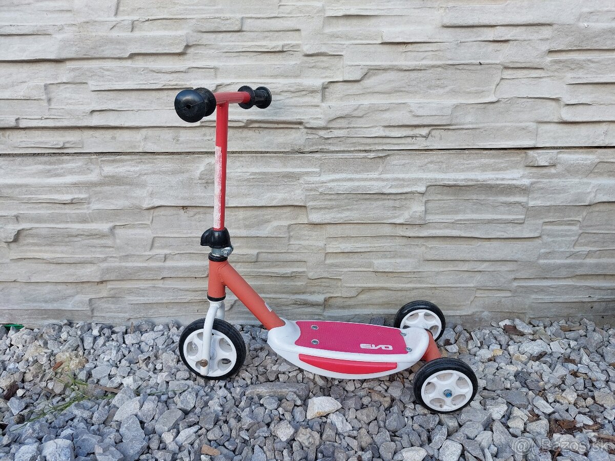 Detská ružová kolobežka Evo