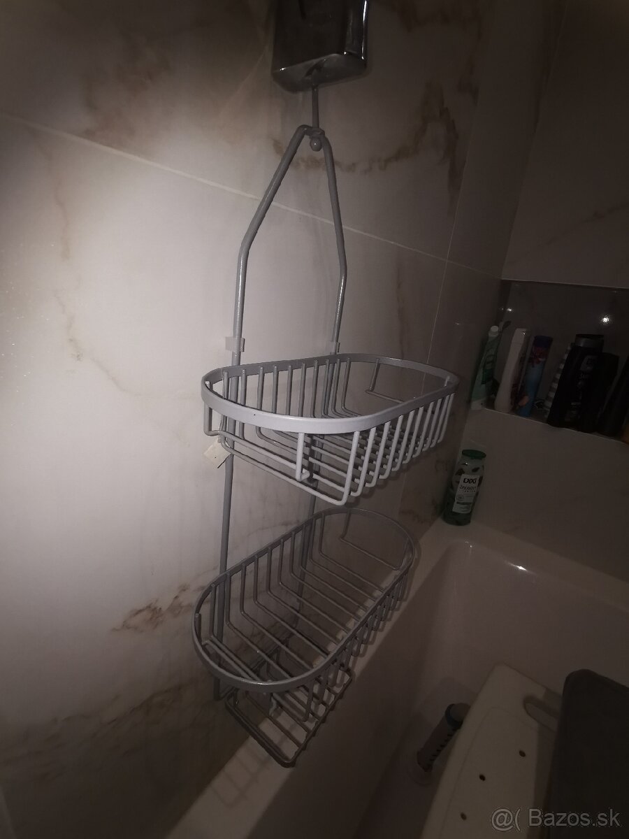 Kúpeľňová polica závesná