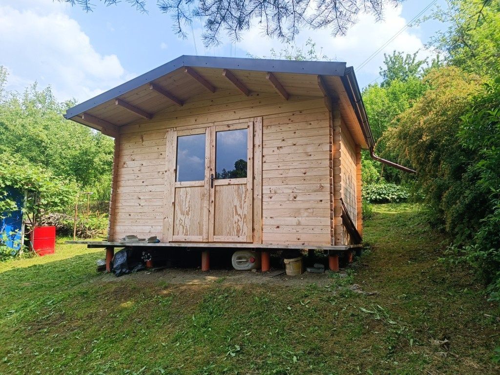 Na predaj záhrada so záhradným domčekom - ul. Za kalváriou.
