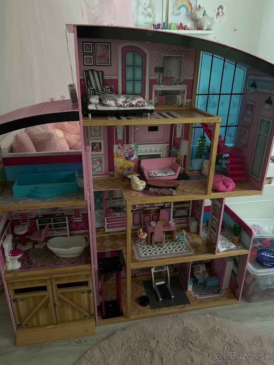 Barbie domček