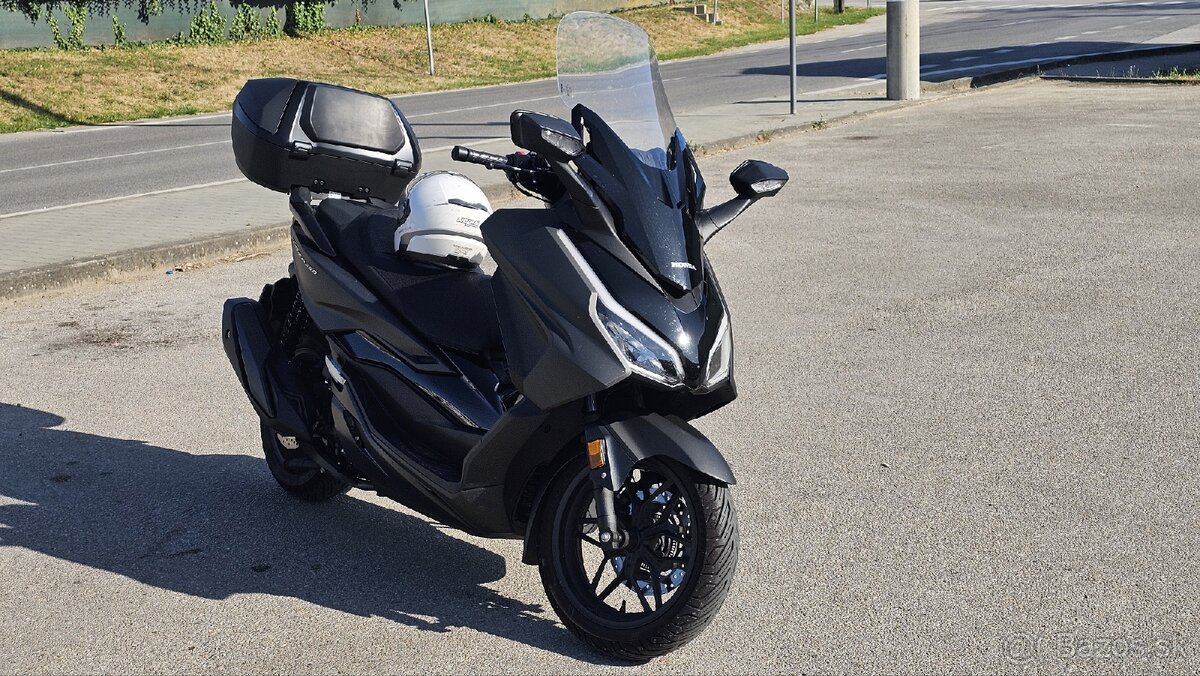 Honda Forza 350