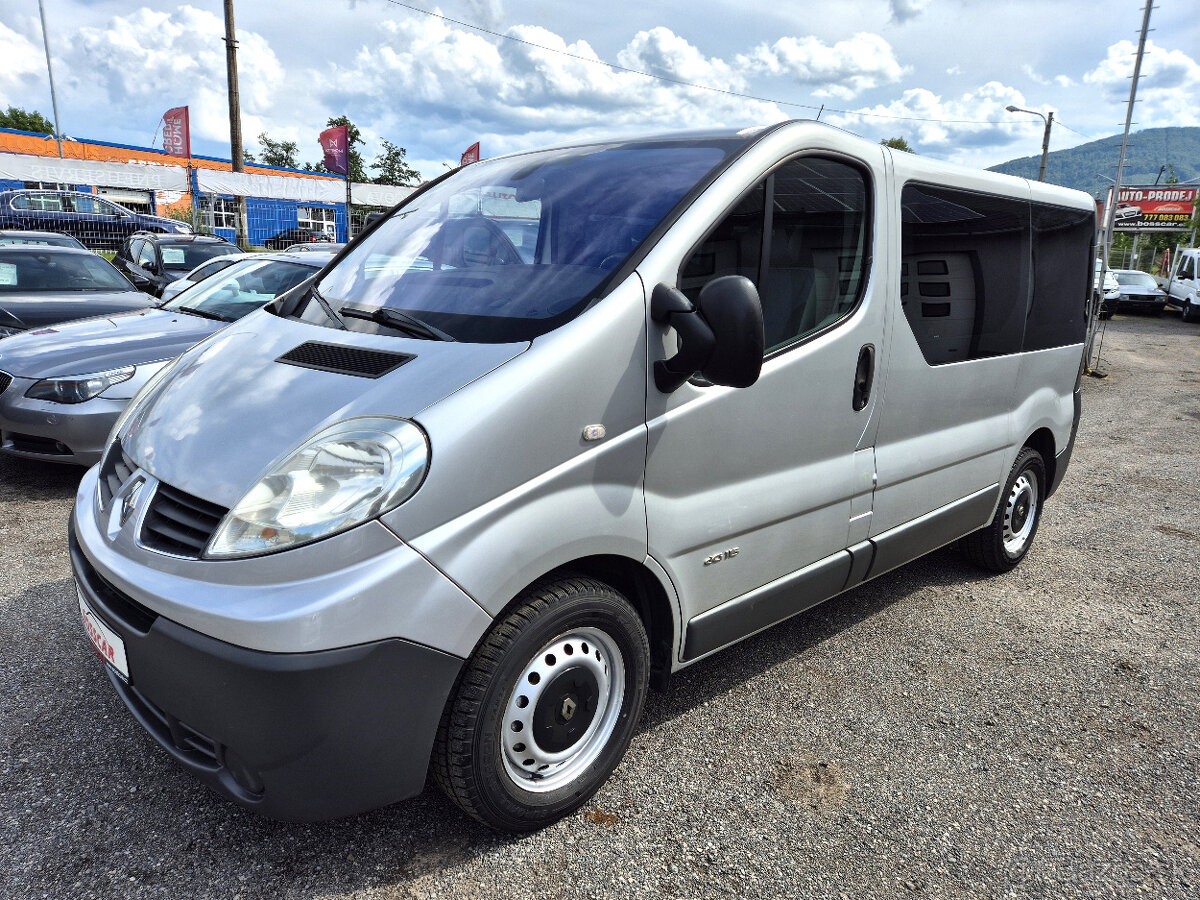 Renault Trafic 2,0 DCi 9.Míst 2x Klima+Topení 199.000Kč
