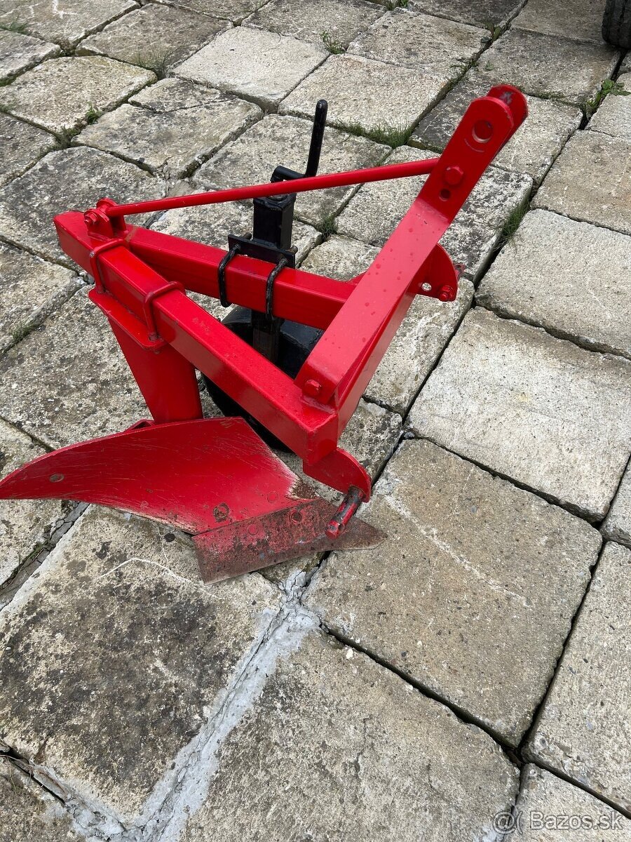 Pluh jednoradličný za japonský malotraktor