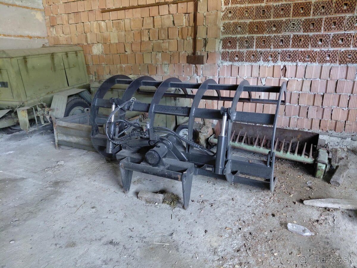 Kliešte na dva balíky otočné qsyt Manitou
