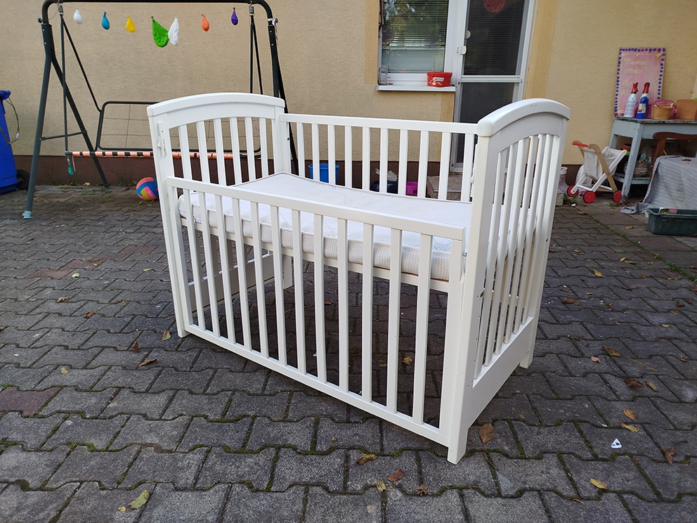 Detská postielka biela vo velmi dobrom stave