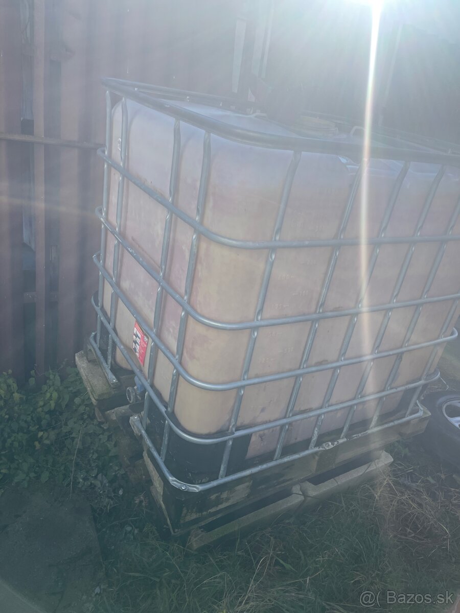 IBC nádrž 1000 litrov