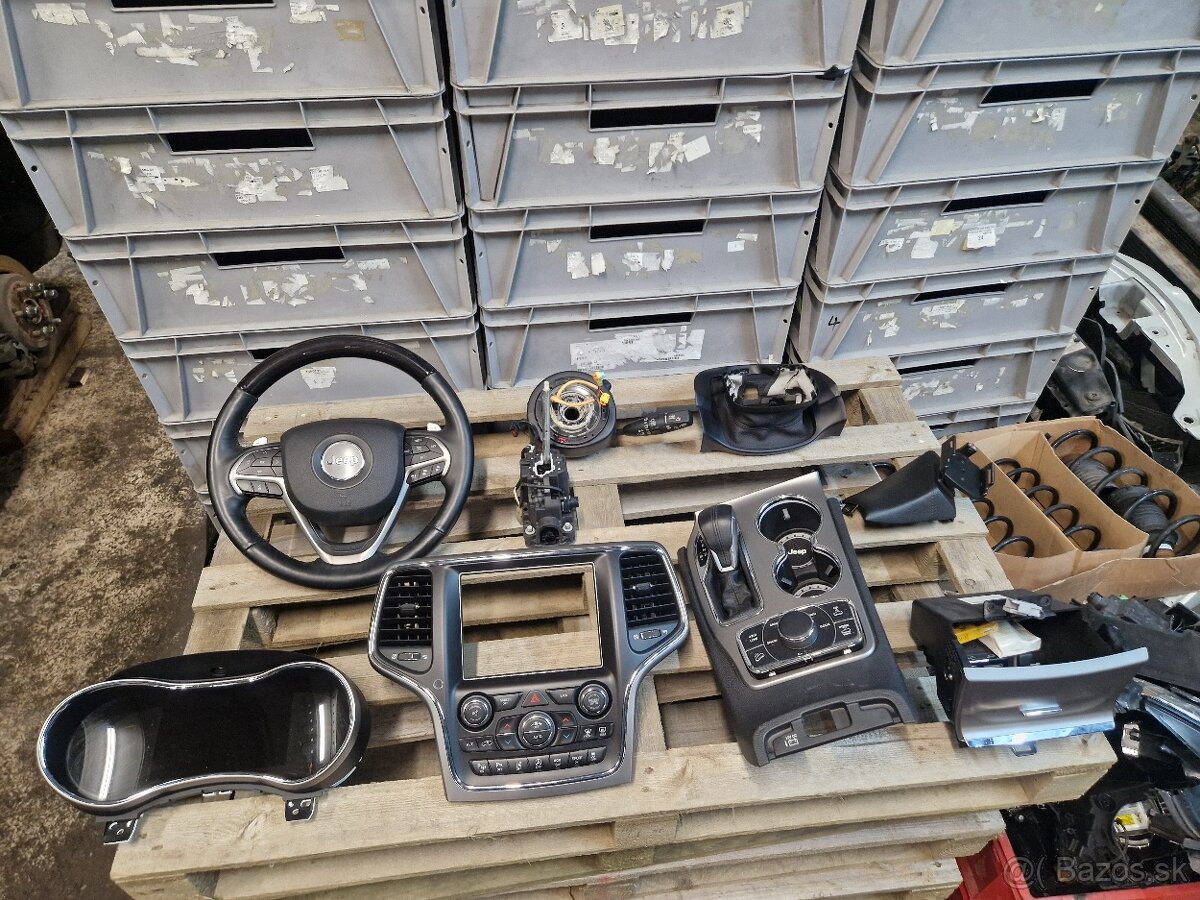 Diely interiéru Jeep Grand Cherokee WK2 2017 Summit