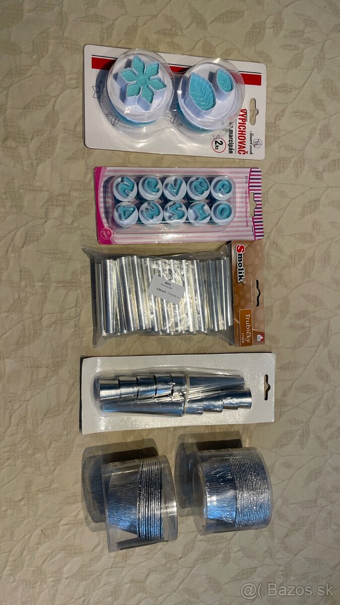 Formy na pečenie a fondán