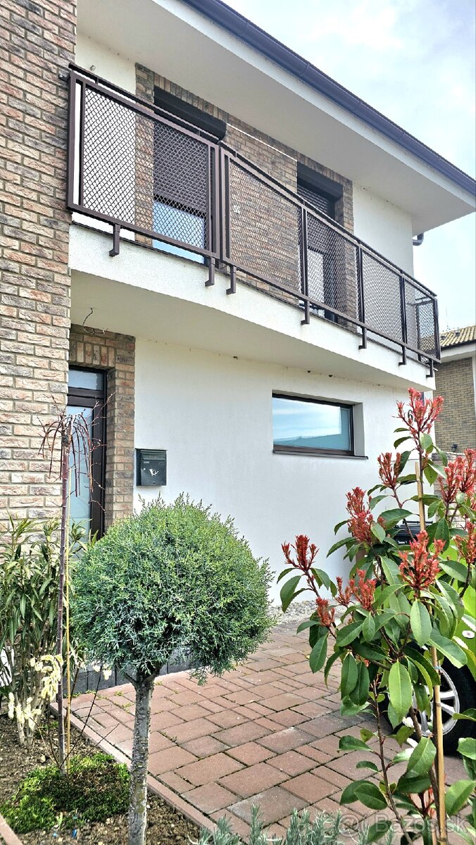 GALANTA, Na predaj 3 izbový byt, Mladežnícka štvrť, TERASA A