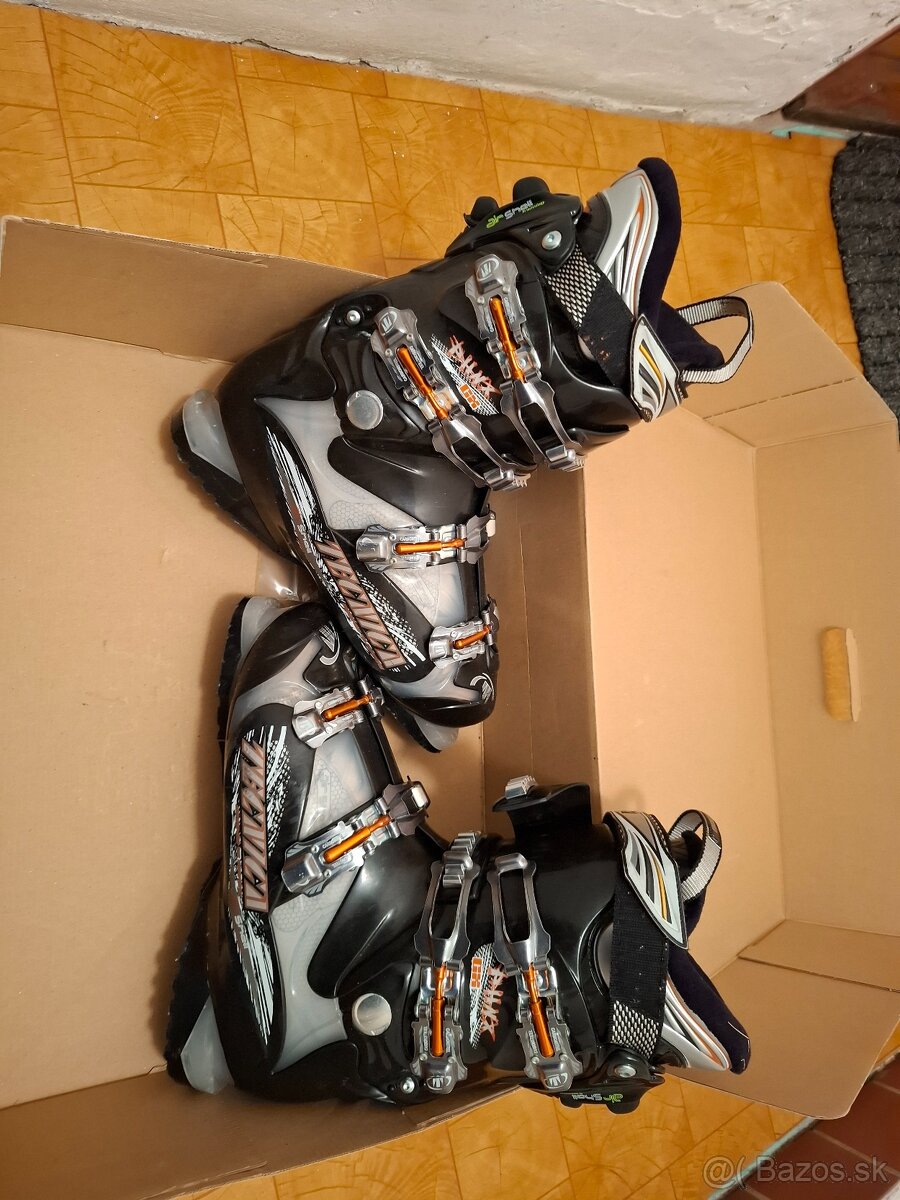 Lyže a lyžiarske topánky