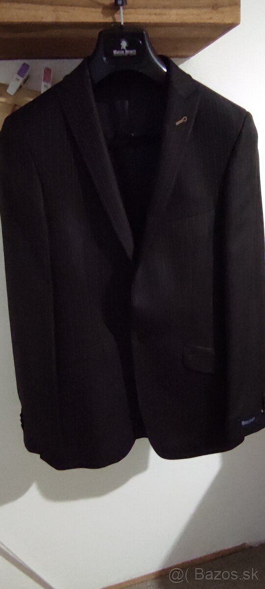 Oblek pre mladého muža