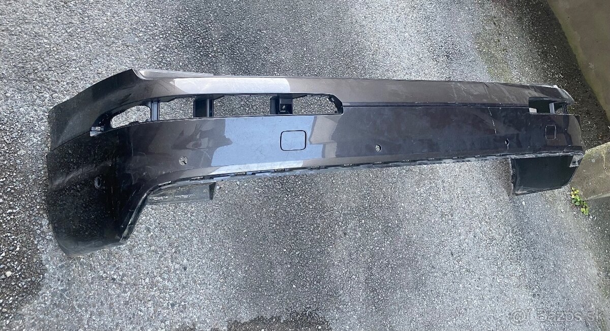 Audi Q7 4M zadny naraznik