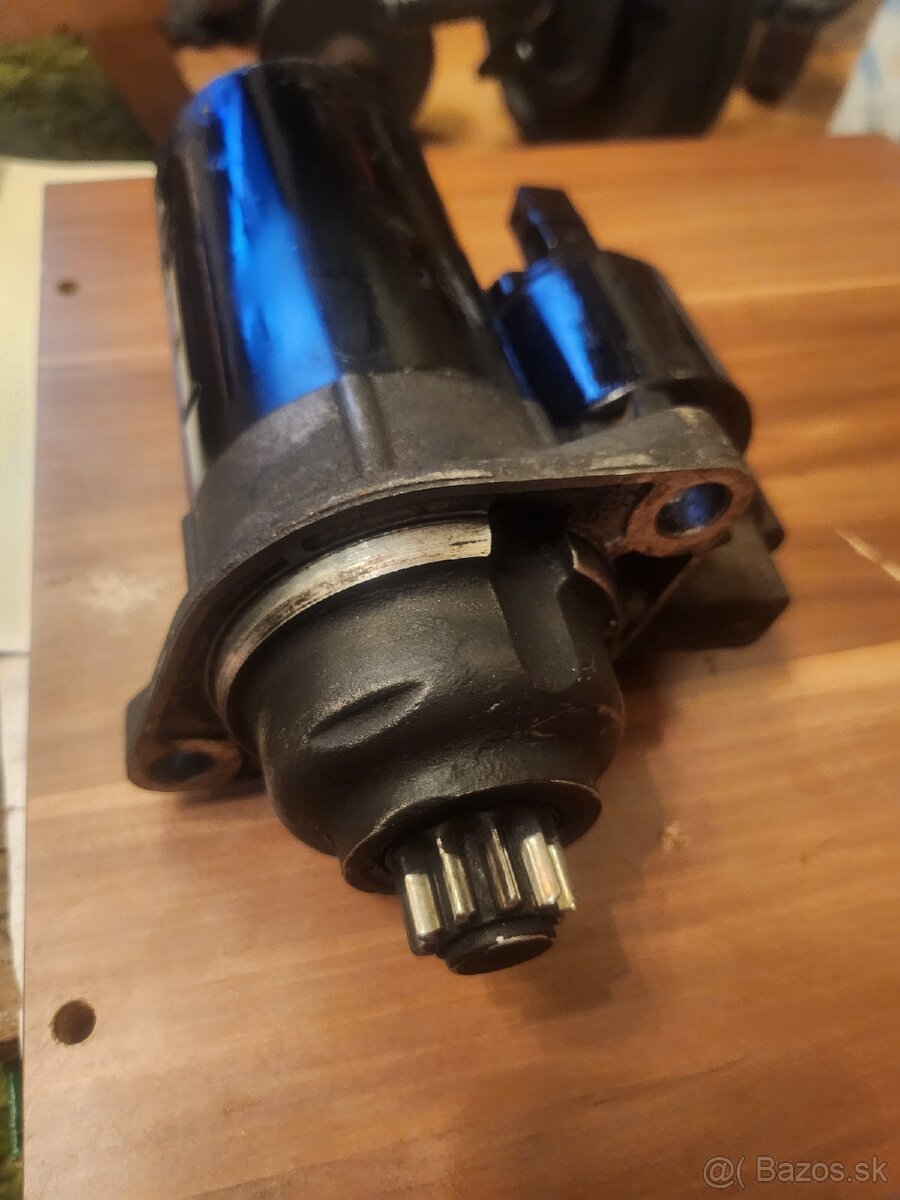 Na predaj štarter VW PASSAT .plne fukčný.