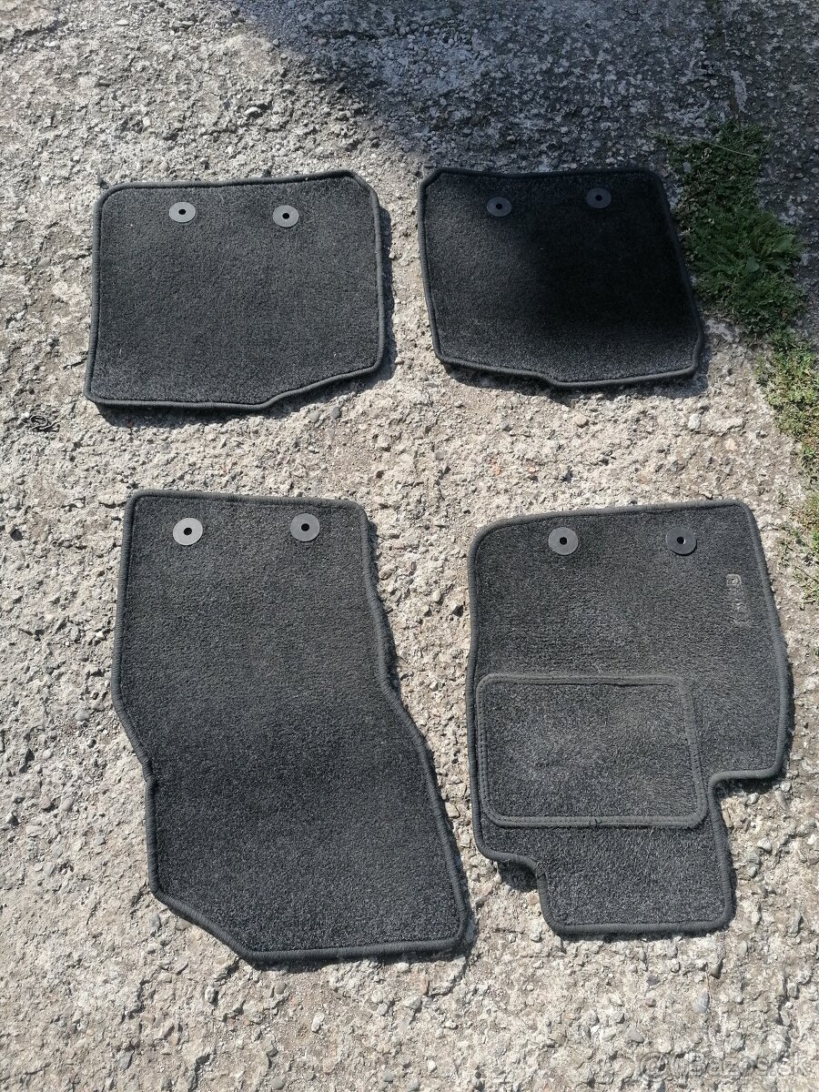 Textilne interierove koberce original volvo V40