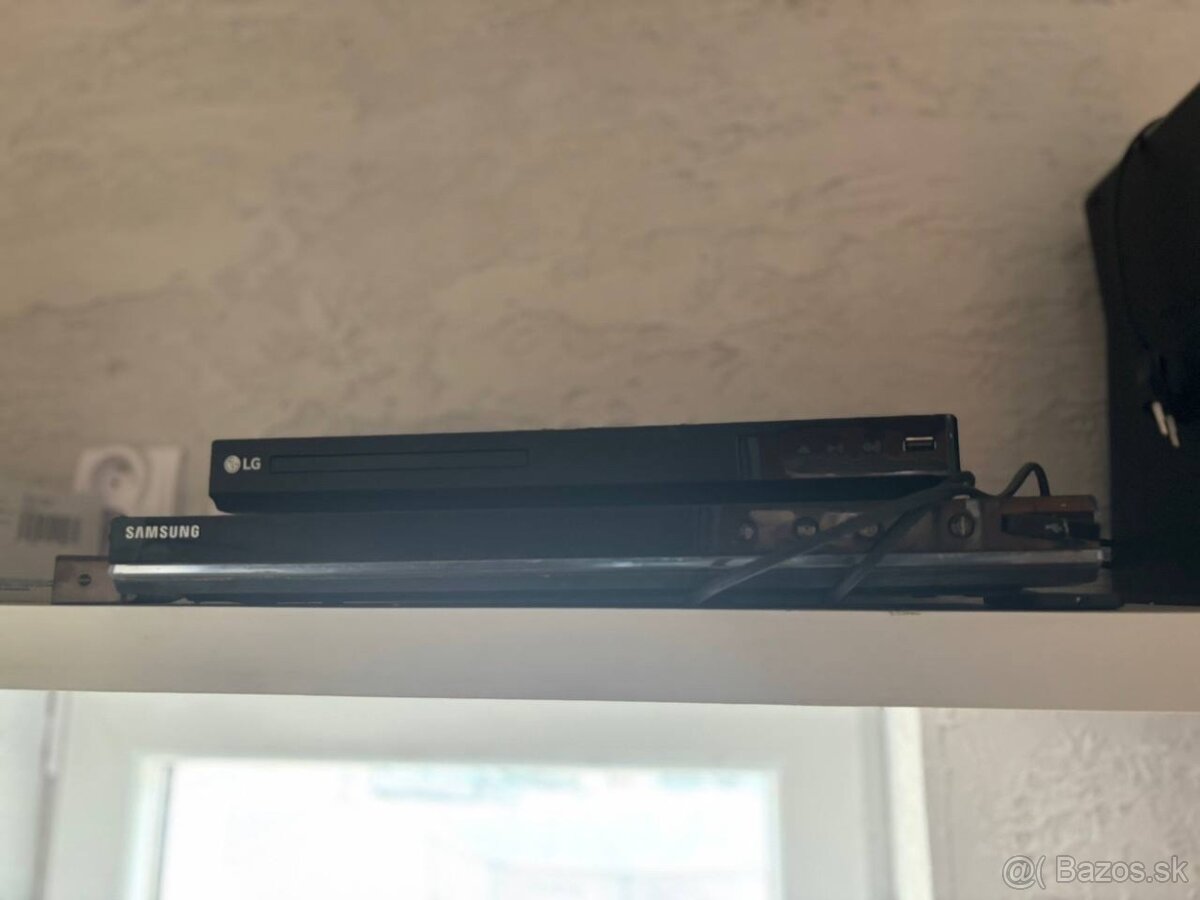 DVD prehrávače Samsung + LG DP542H – 2 ks