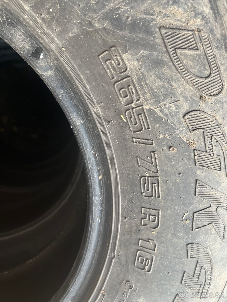 265/75 r16 dakar
