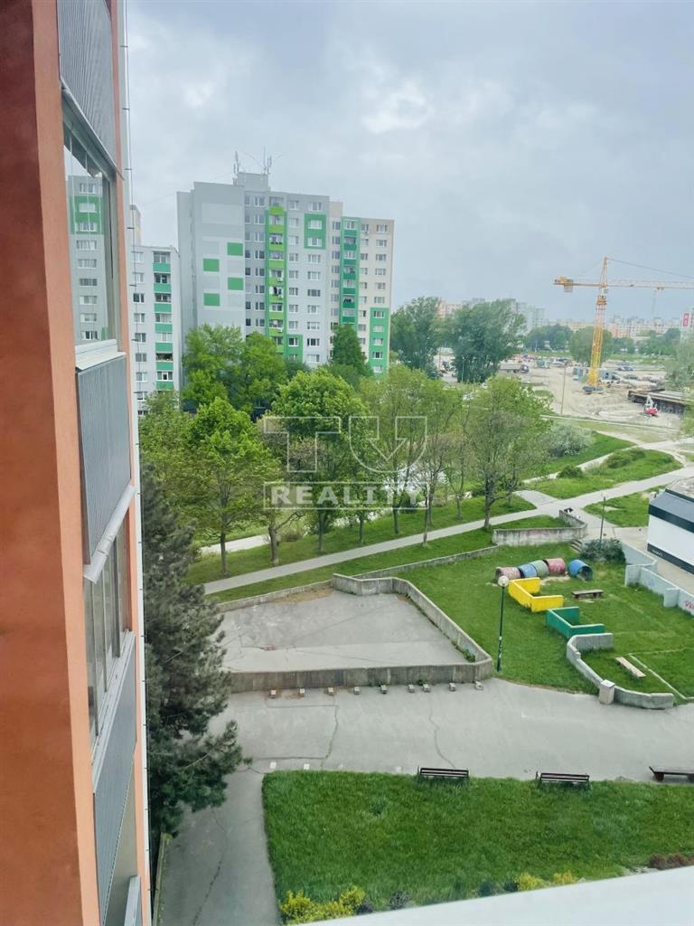 Moderný 3.izbový byt s klimatizáciou a loggiou na...