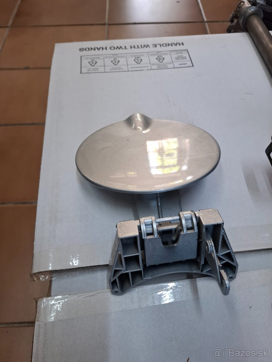 Viečko nádrže Citroen C3