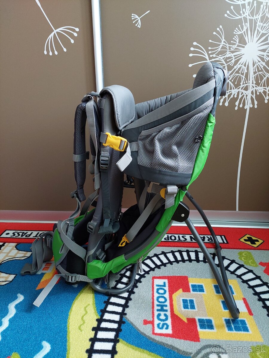 Turisticky nosic Deuter