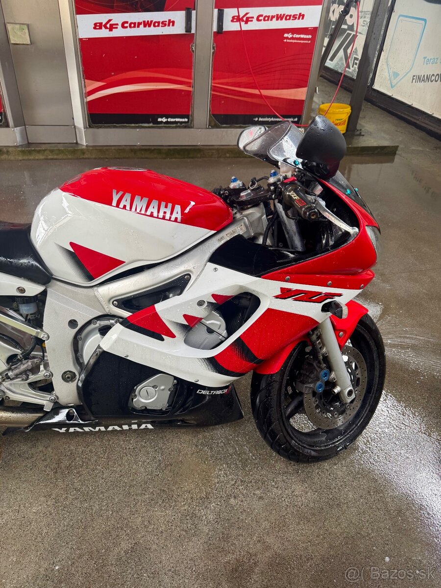 Yamaha r6