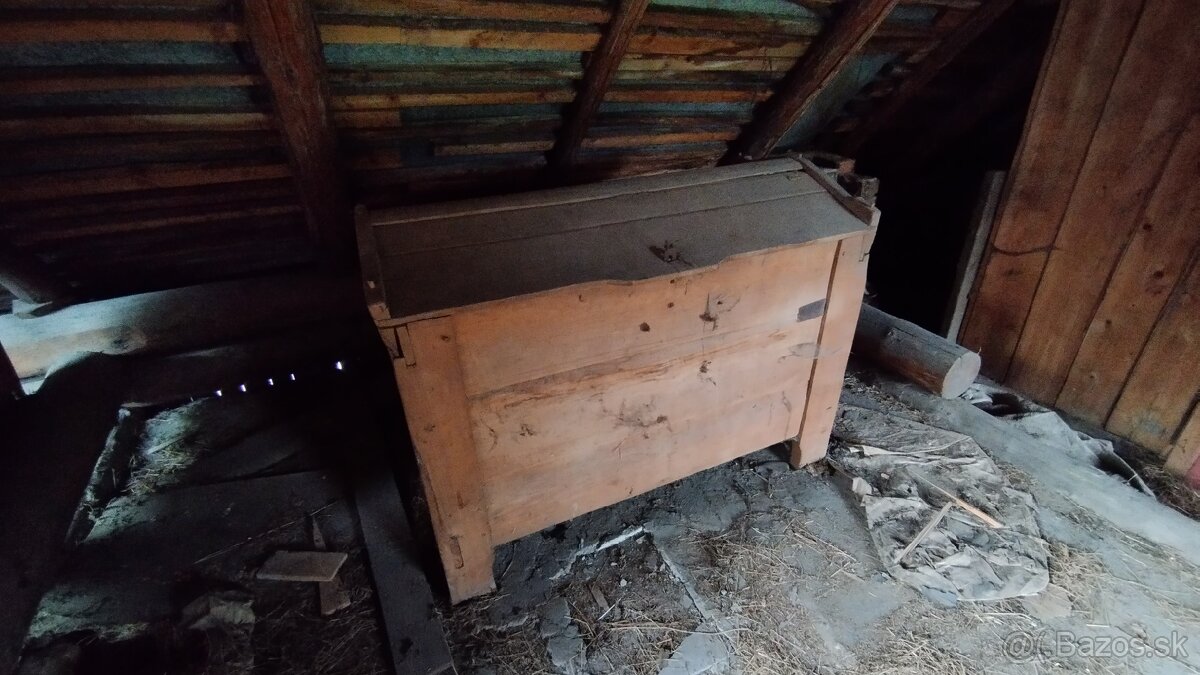 Predám 100 ročnú truhlicu