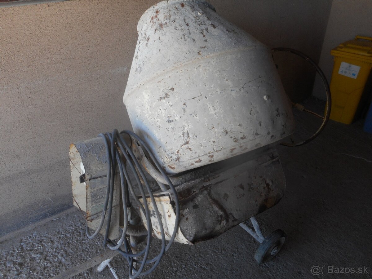 Stavebna miesacka SM 150