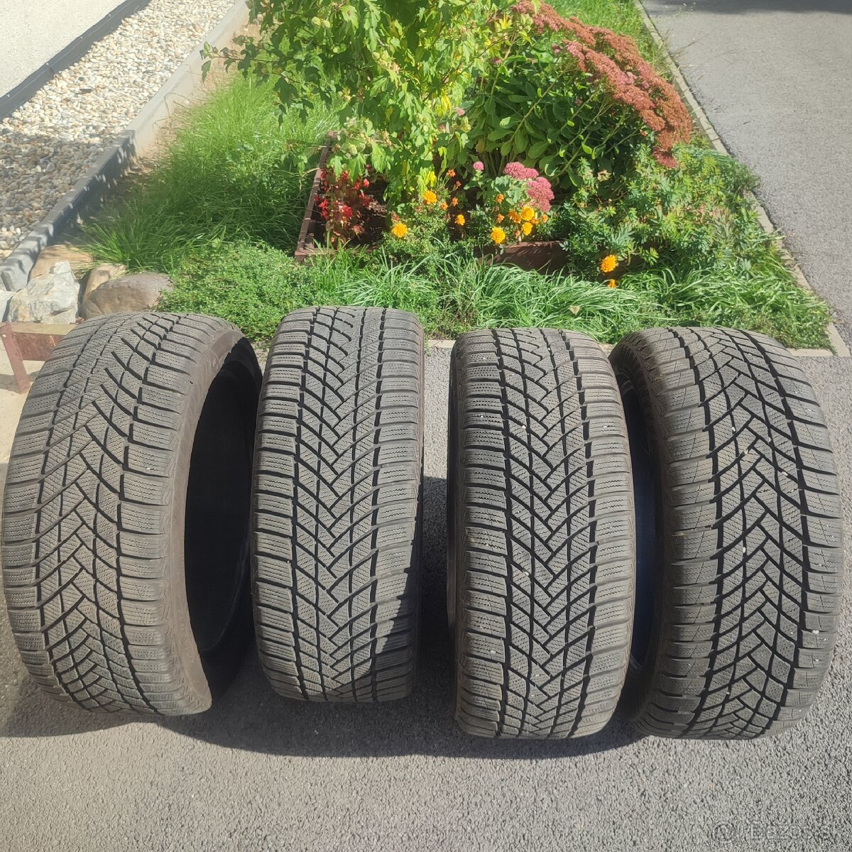 Predam zimne pneumatiky 225/45/R17