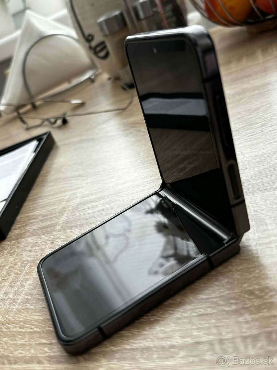 Samsung Z Flip 5 ,256GB