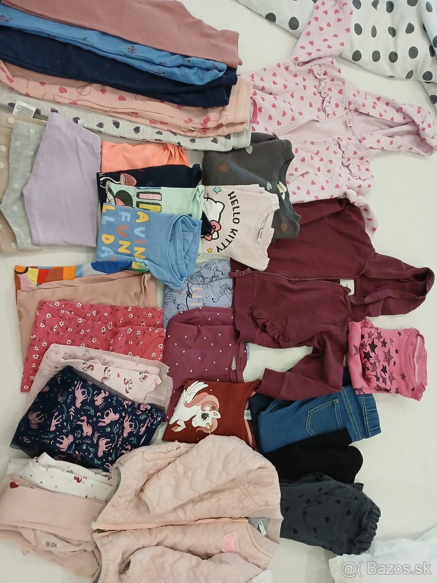 Balík oblečenia pre dievča 98/104 - 33 kusov