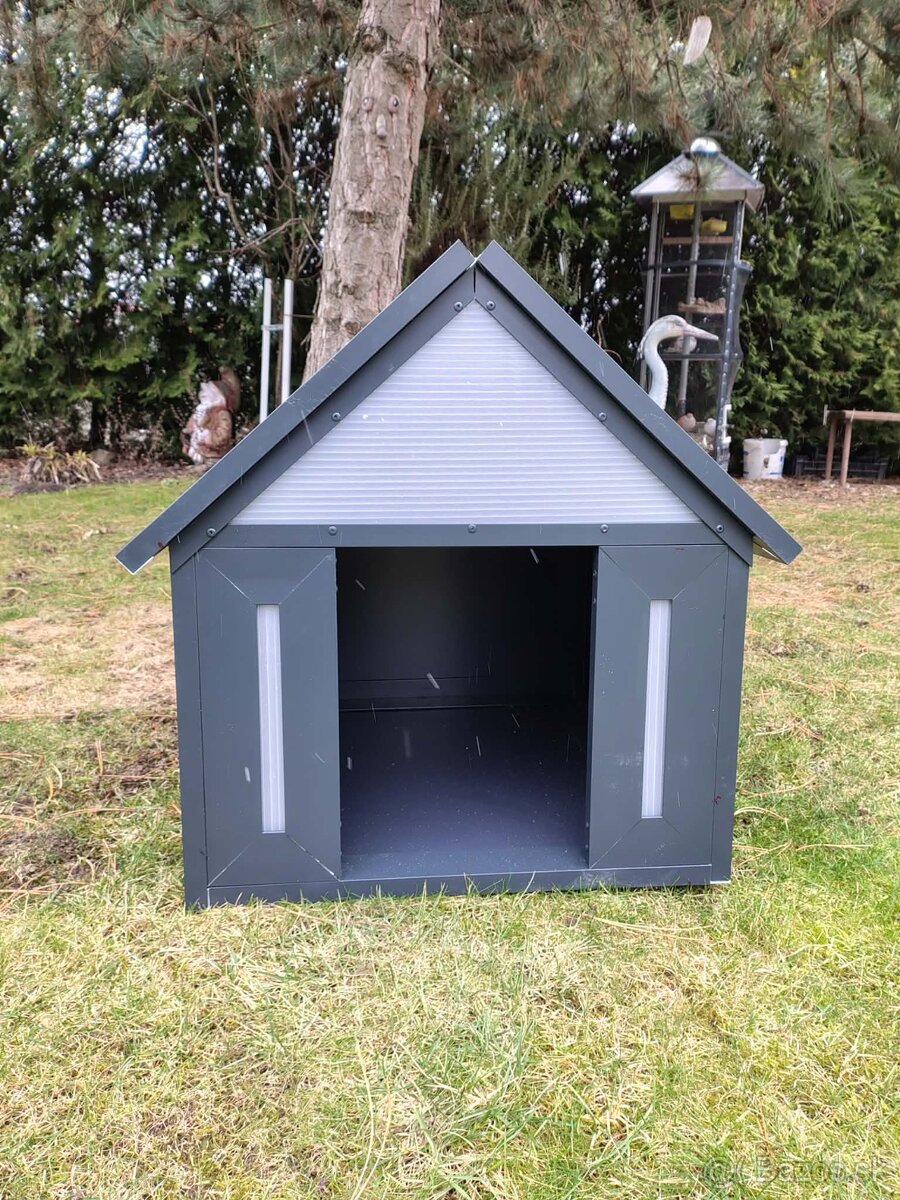 Hliníková búda pre psa