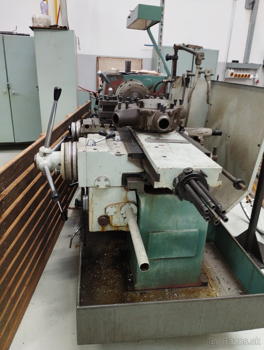 Sústruh SR50A (revolver)