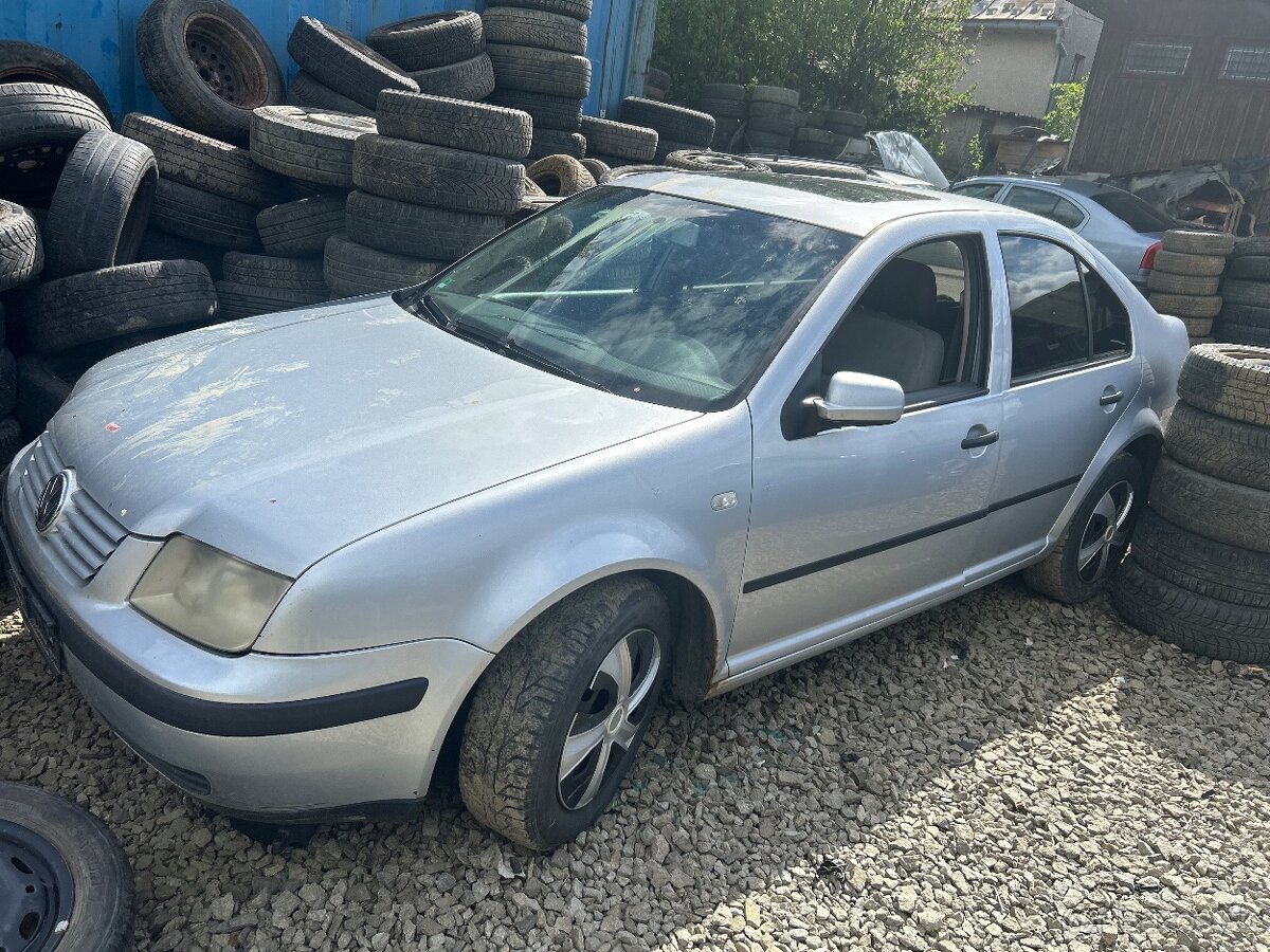 Volkswagen Bora 1.4  na diely