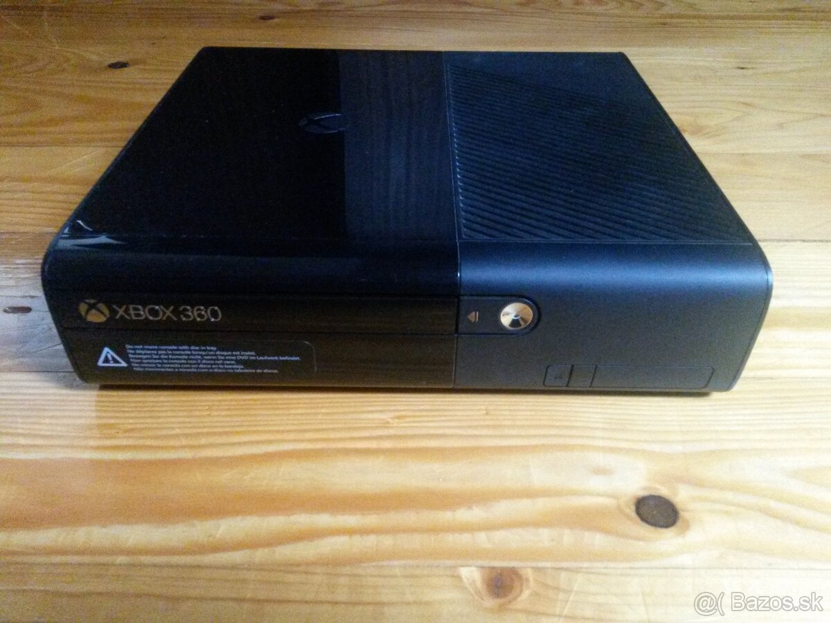 Predám Xbox 360 SLIM E + 37 originál DVD hry