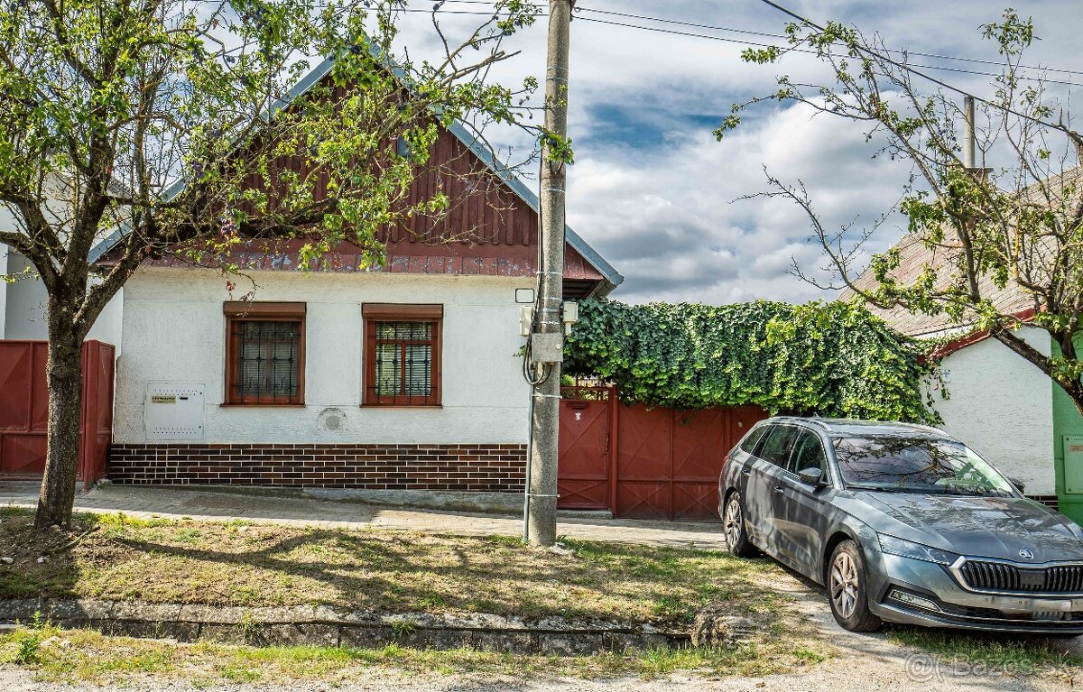 CHALÚPKA v obci Prievaly kúsok od Bukovej, pozemok 600 m2