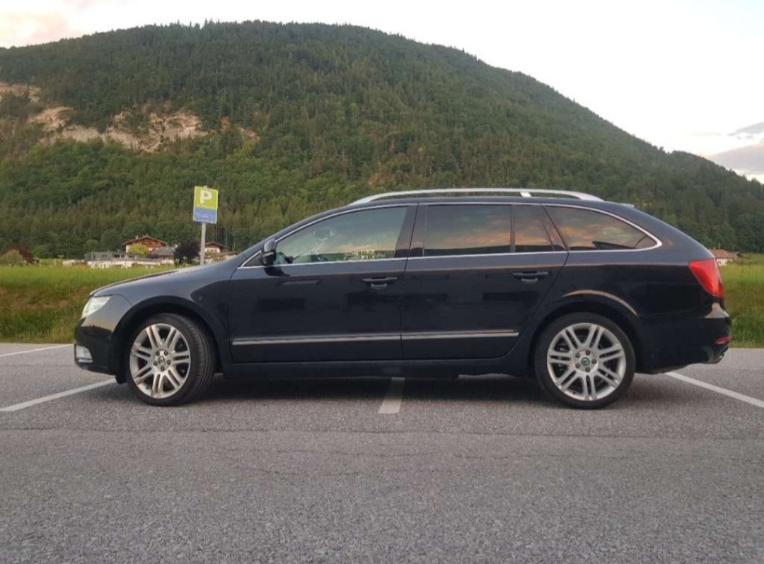 Škoda Superb 2011 2.0Tdi 103Kw