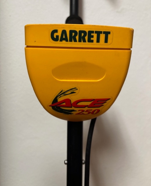 GARRET ACE 250 - Detektor kovov