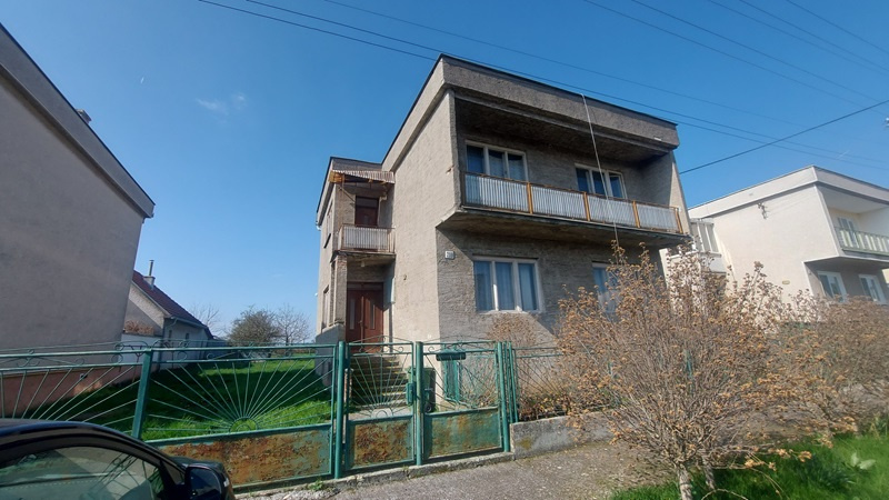 RD v obci Čajkov - postavený na pozemku o výmere 800 m2