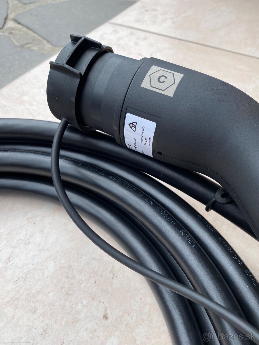 Nabíjací kábel pre elektromobily