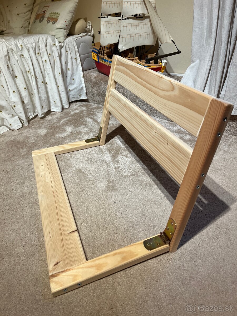 Drevena zabrana na postel, vyska 40cm, dlzka 67cm