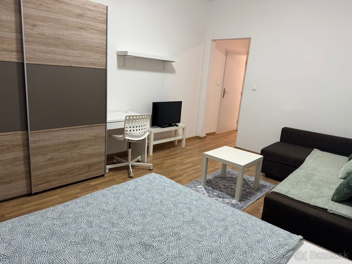 Prenájom bytu staré mesto Bratislava bez depozitu