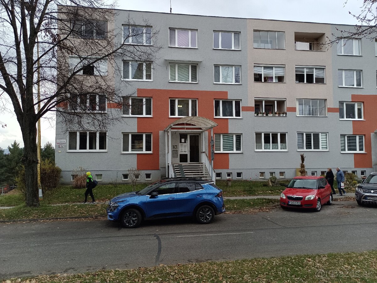 Predam 1 izbovy byt v Prievidzi rezervovany