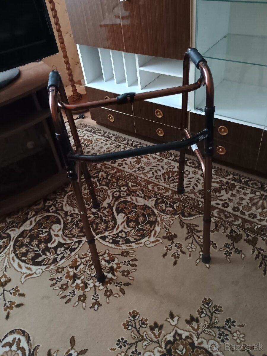 Chodítko pre seniorov