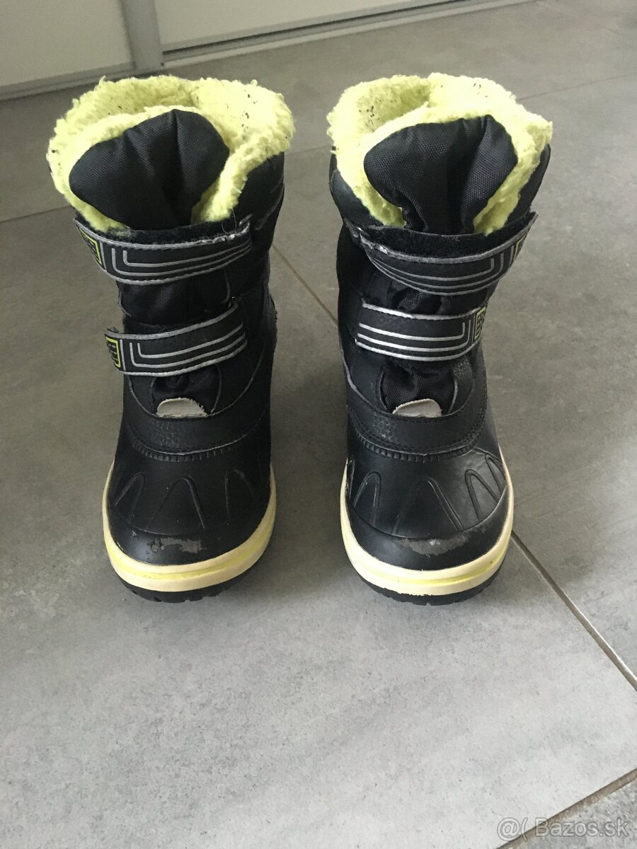 Topánky, tenisky, bundy