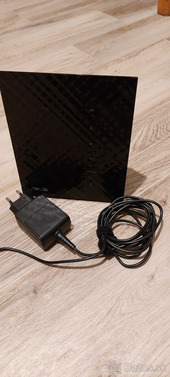 ASUS wireless bezdratovy router